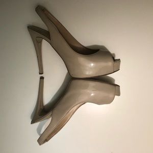 Guess nude heels 👠
